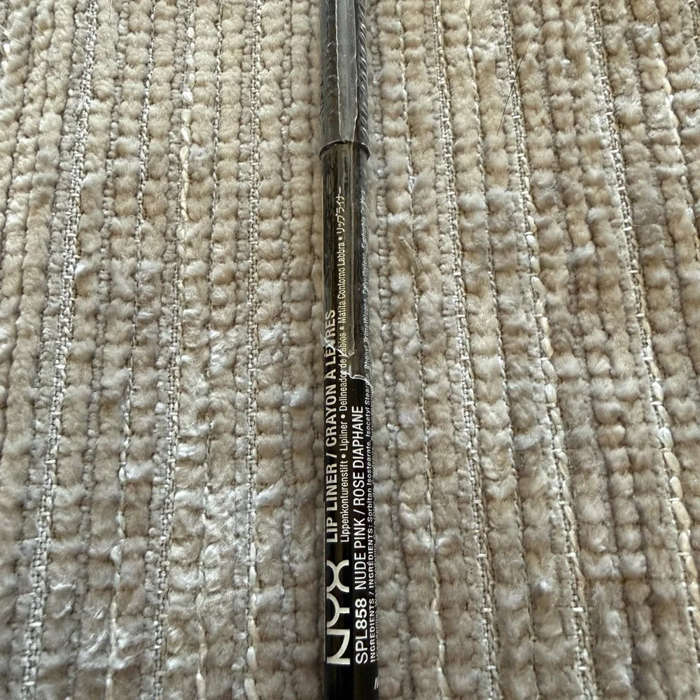 NYX Rose Pink / Rose Lip Liner